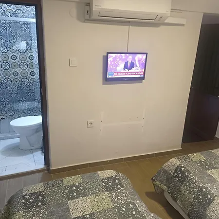 Δωμάτια σε οικογενειακή κατοικία Ena Serenity Boutique Ephesus *