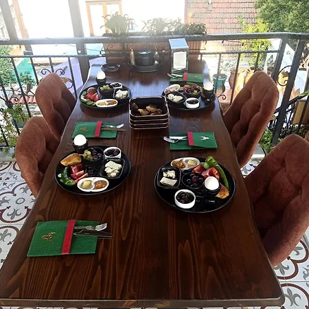 Δωμάτια σε οικογενειακή κατοικία Ena Serenity Boutique Ephesus Σελτσούκ